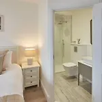 Host & - Solimar House Nyaraló *