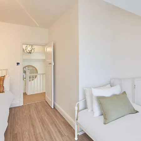 Holiday home Host & - Solimar House Whitby