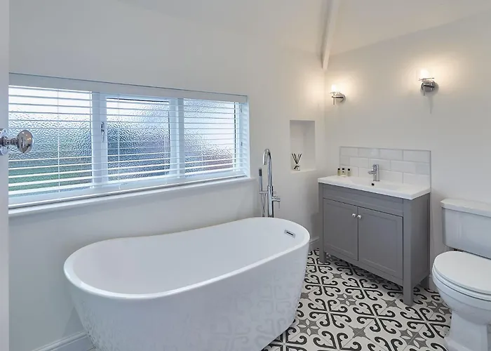 Host & - Solimar House *