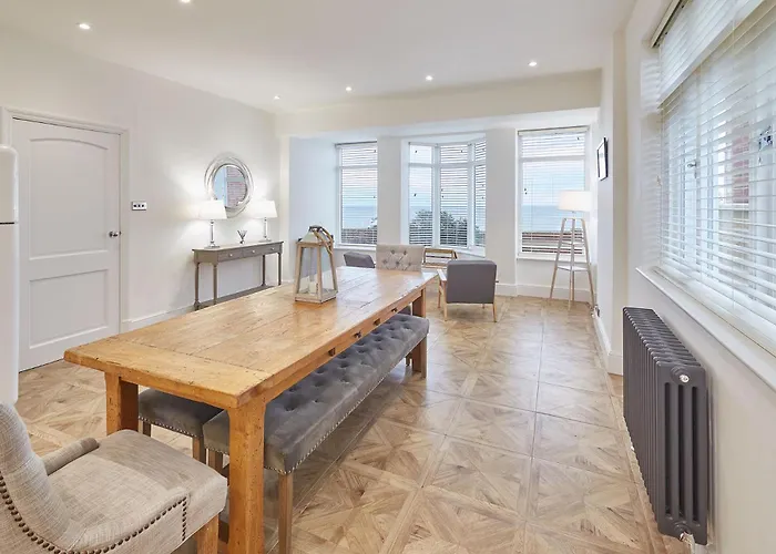 Host & - Solimar House *