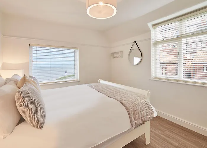 Host & - Solimar House *